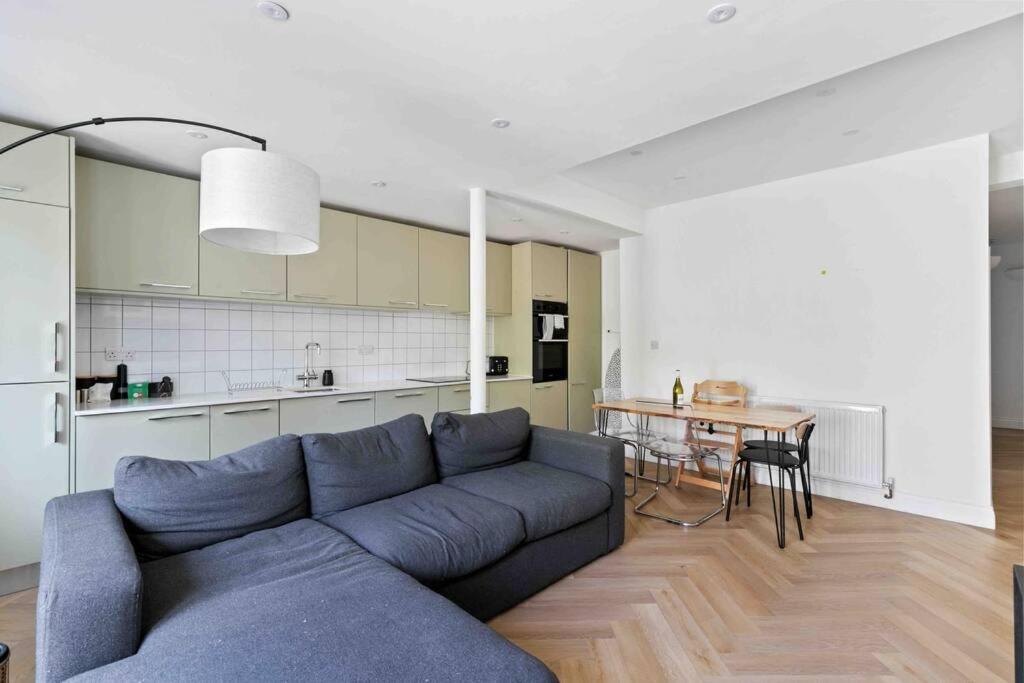 Modern 3 Bed Apartment In Tottenham London Exterior foto