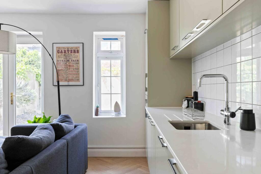 Modern 3 Bed Apartment In Tottenham London Exterior foto