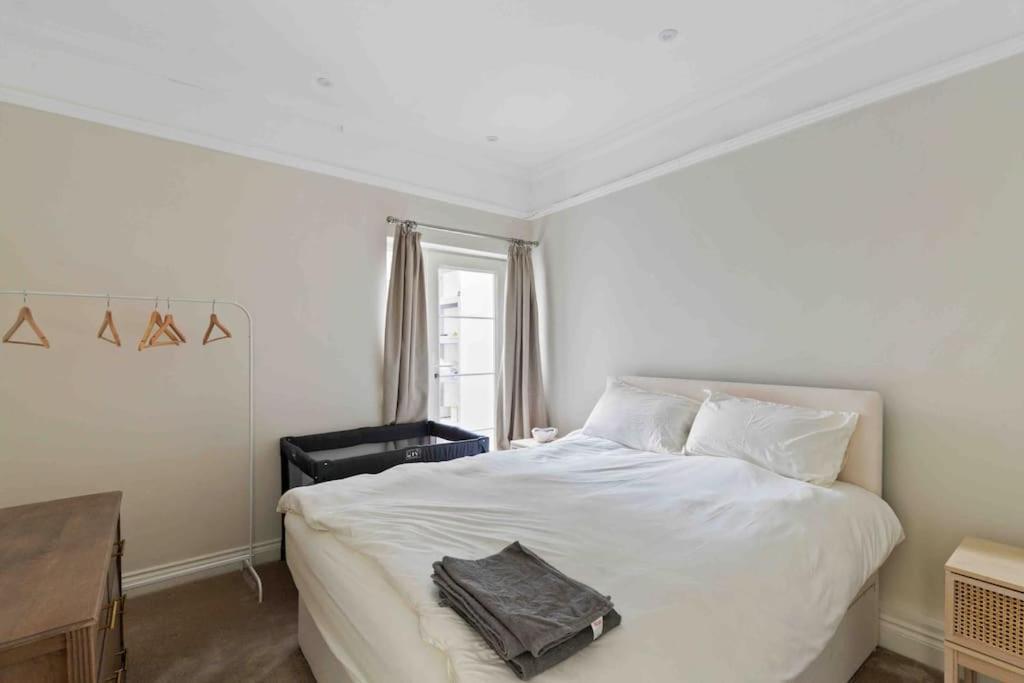 Modern 3 Bed Apartment In Tottenham London Exterior foto