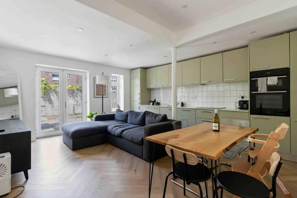 Modern 3 Bed Apartment In Tottenham London Exterior foto